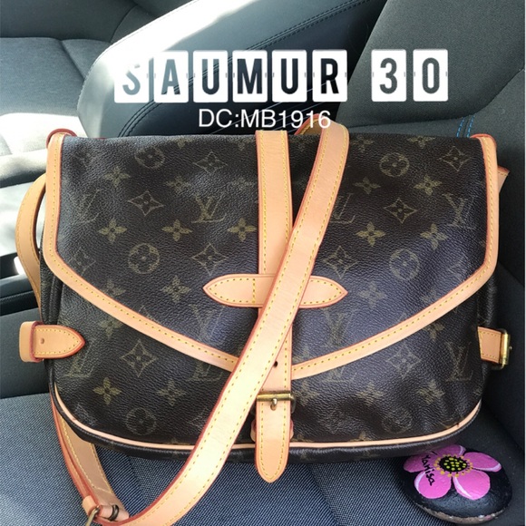 Louis Vuitton Handbags - ✅✅Auth Louis Vuitton Saumur 30